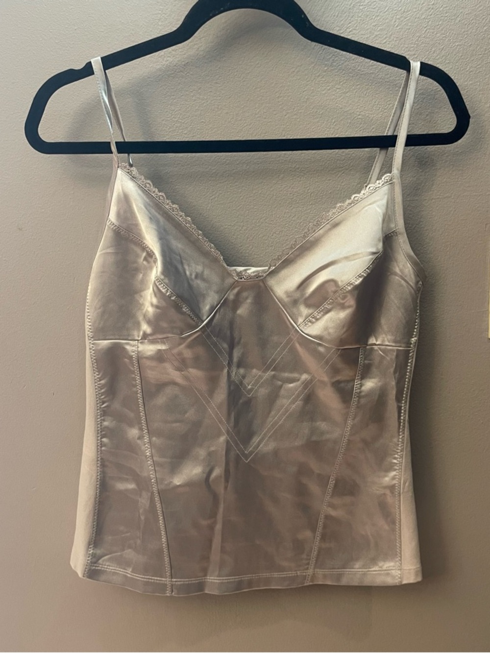 Axcess by liz clairborne silver camisole top with lace trim